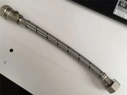 Pro Pair Of 22mm X 3/4 Inch X 300mm Flexible Tap Connectors With Valve – CLEARANCE